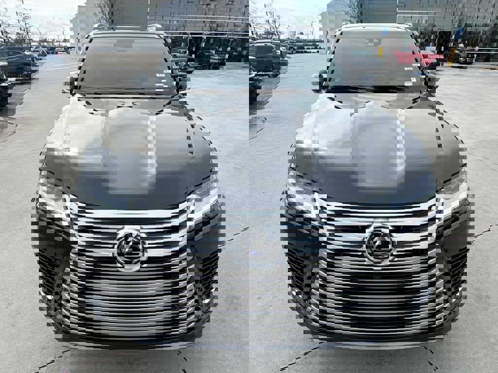 New 2026 Lexus LX 700h Luxury image 4