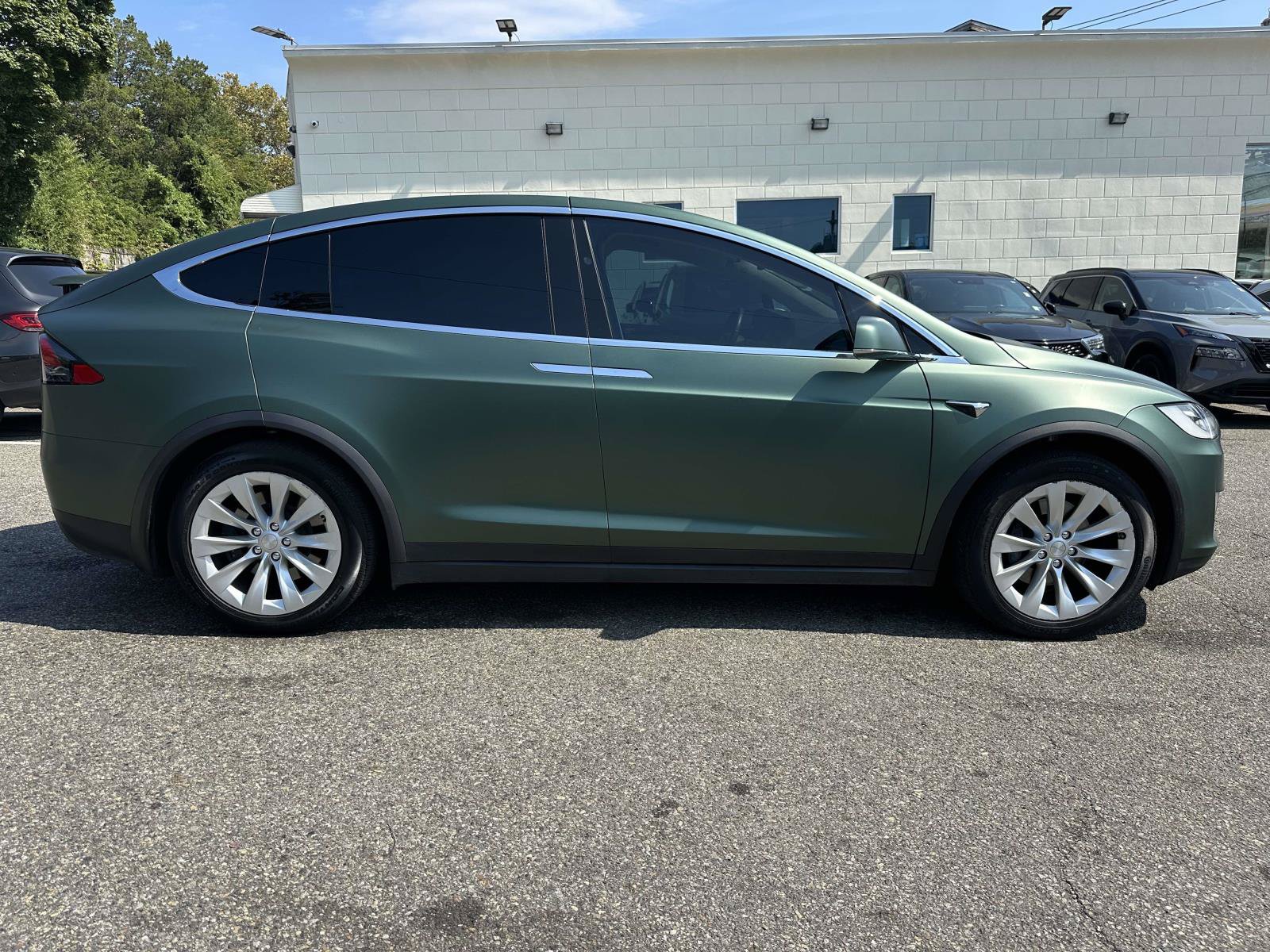 Used 2019 Tesla Model X AWD/4WD image 2