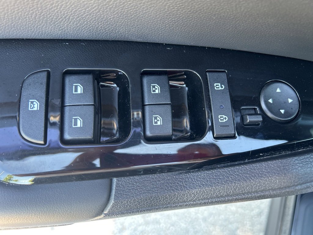 Used 2023 Kia Sportage EX image 10