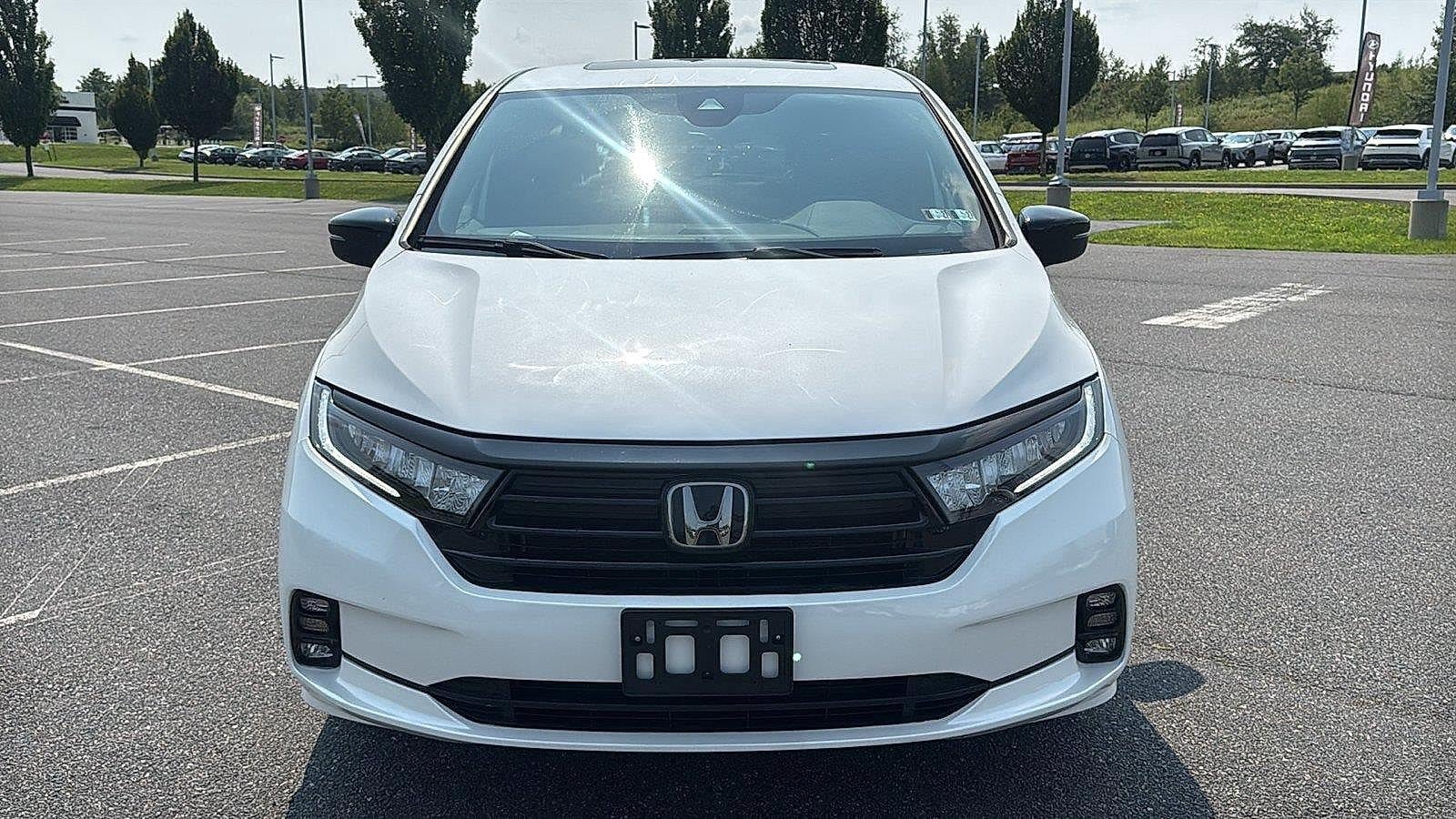 Used 2023 Honda Odyssey Sport image 17
