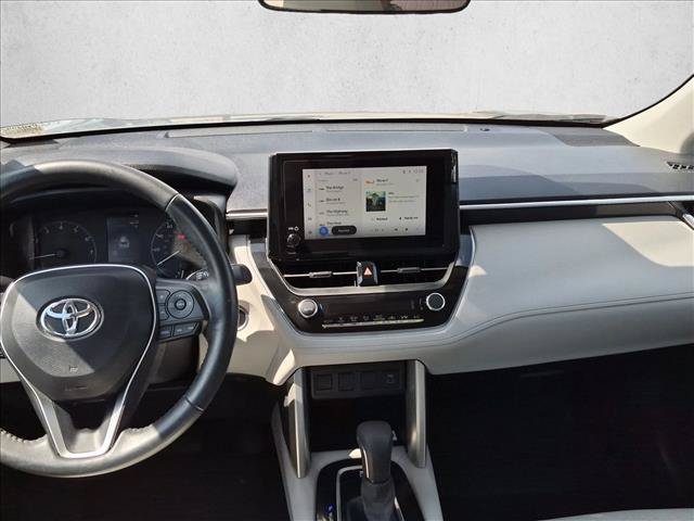 Used 2023 Toyota Corolla Cross LE FWD image 17