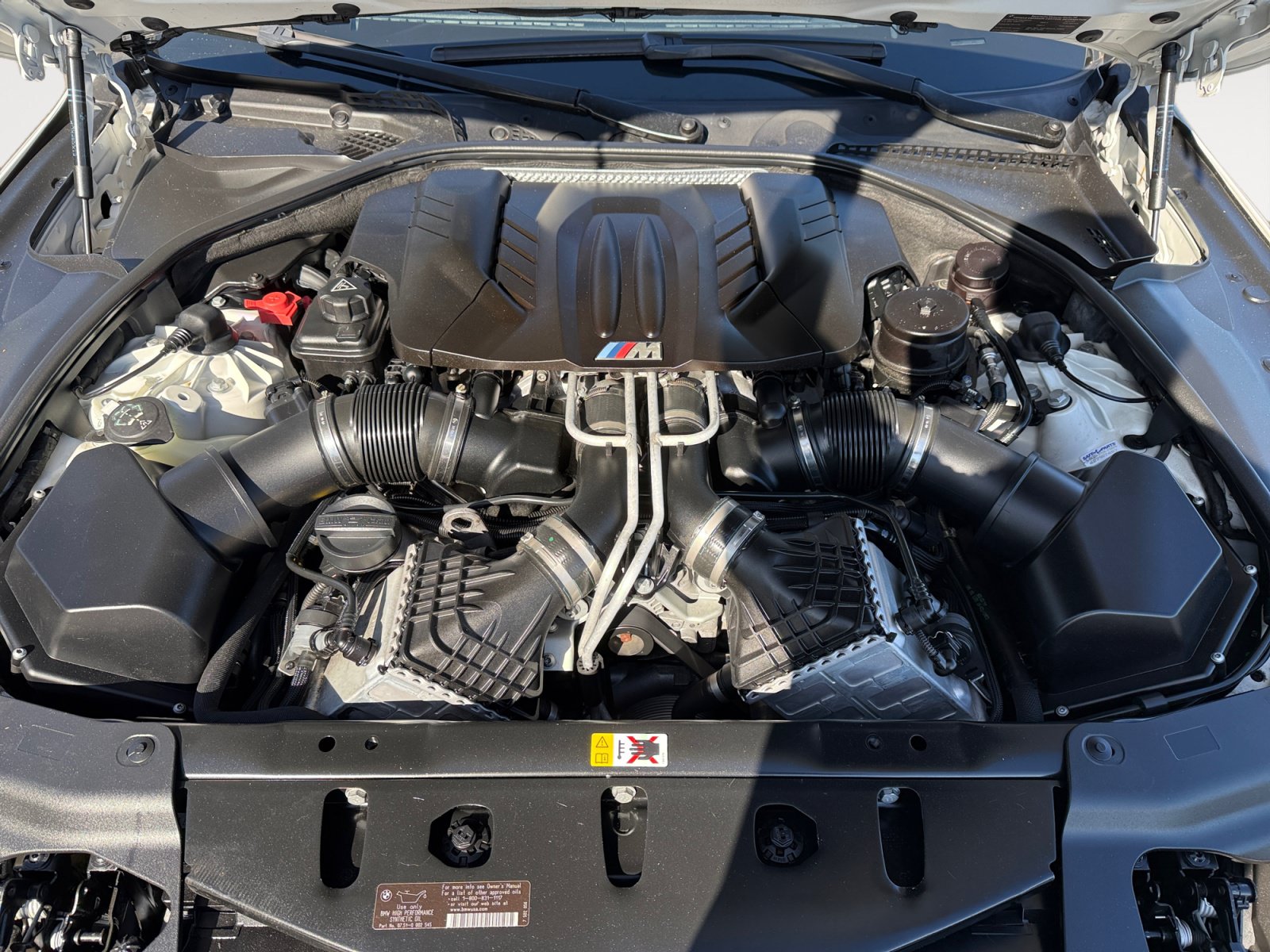 Used 2013 BMW M6 Convertible w/ Executive Pkg RWD image 19