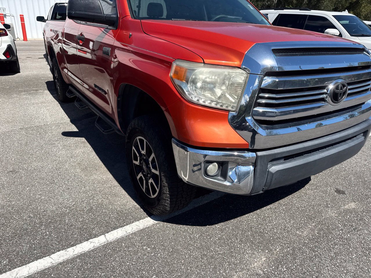 Used 2017 Toyota Tundra SR5 AWD/4WD image 4