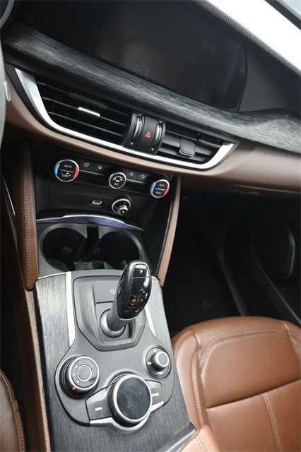 Used 2019 Alfa Romeo Stelvio Sprint w/ Nero Edizione image 25