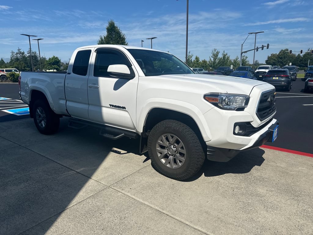 Used 2016 Toyota Tacoma SR5 w/ SR5 Appearance Package (SN) AWD/4WD image 6