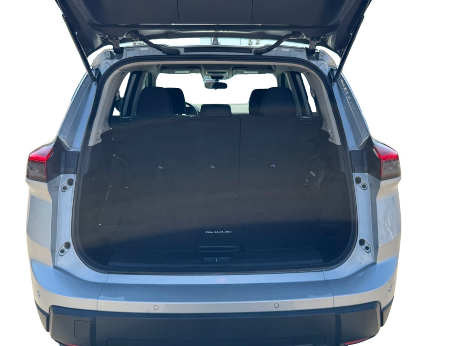 Used 2025 Nissan Rogue S AWD/4WD image 19