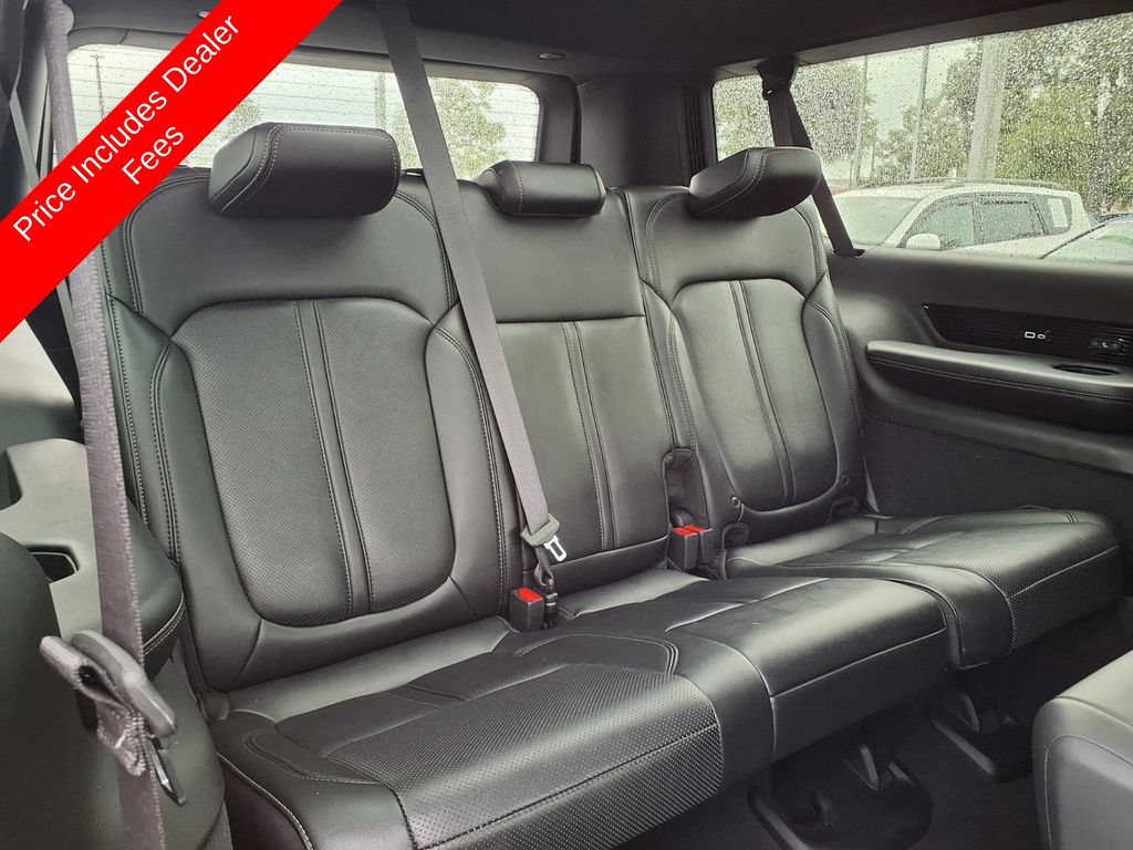 Used 2024 Jeep Grand Wagoneer L 4WD image 19