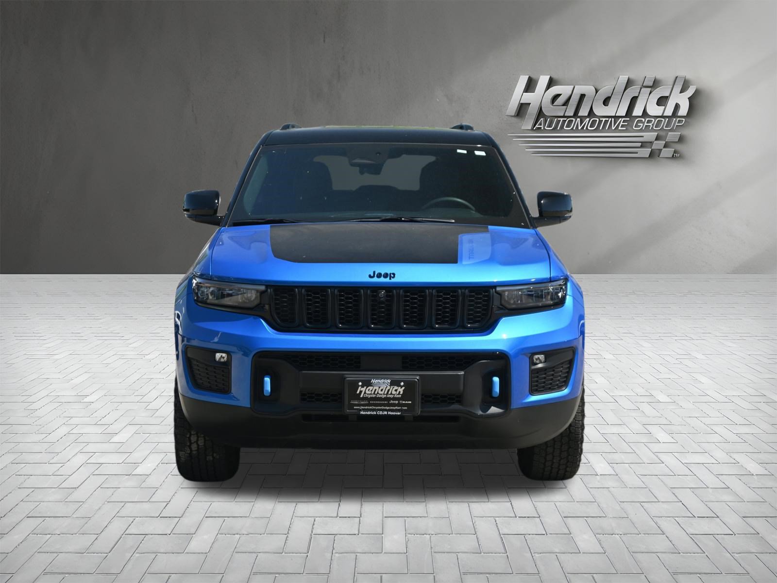 Used 2024 Jeep Grand Cherokee Trailhawk w/ Luxury Tech Group III AWD/4WD image 3