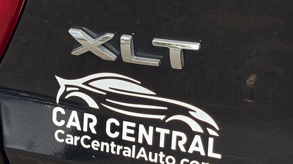 Used 2017 Ford Explorer XLT AWD/4WD image 29