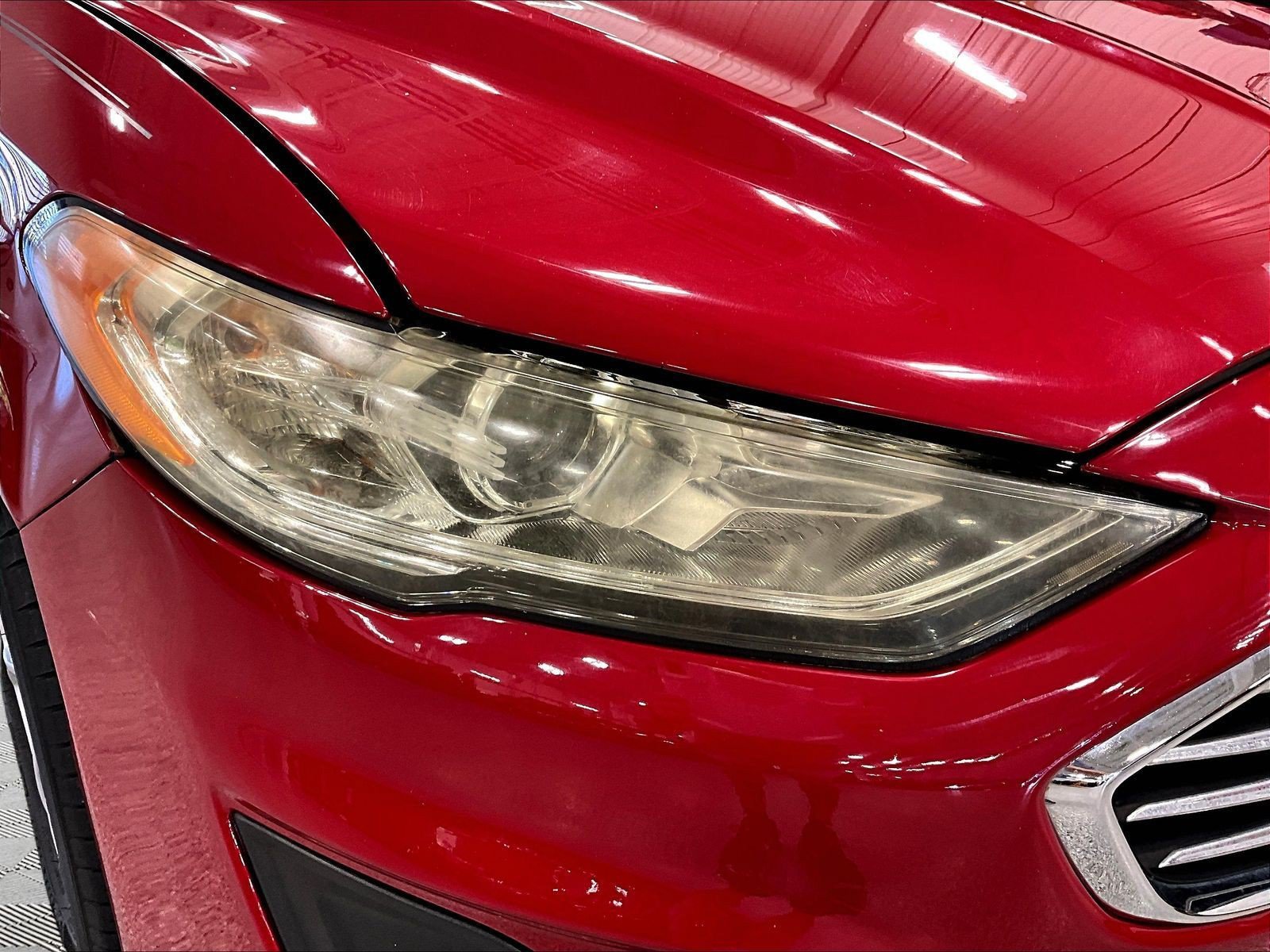 Used 2020 Ford Fusion SE FWD image 30