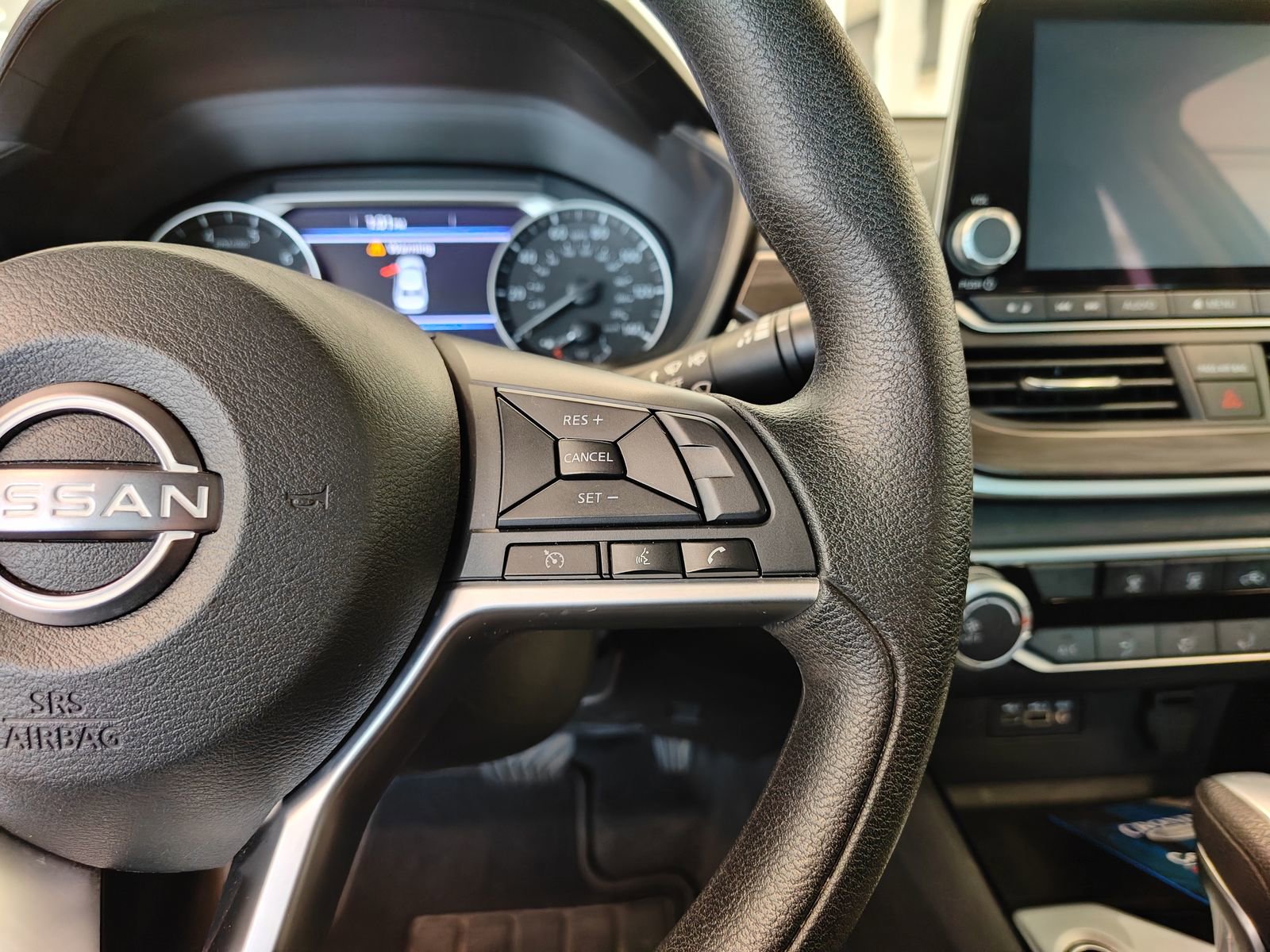 Used 2024 Nissan Altima 2.5 SV image 22