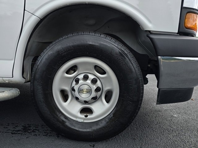 Used 2023 Chevrolet Express 2500 w/ Driver Convenience Package image 10