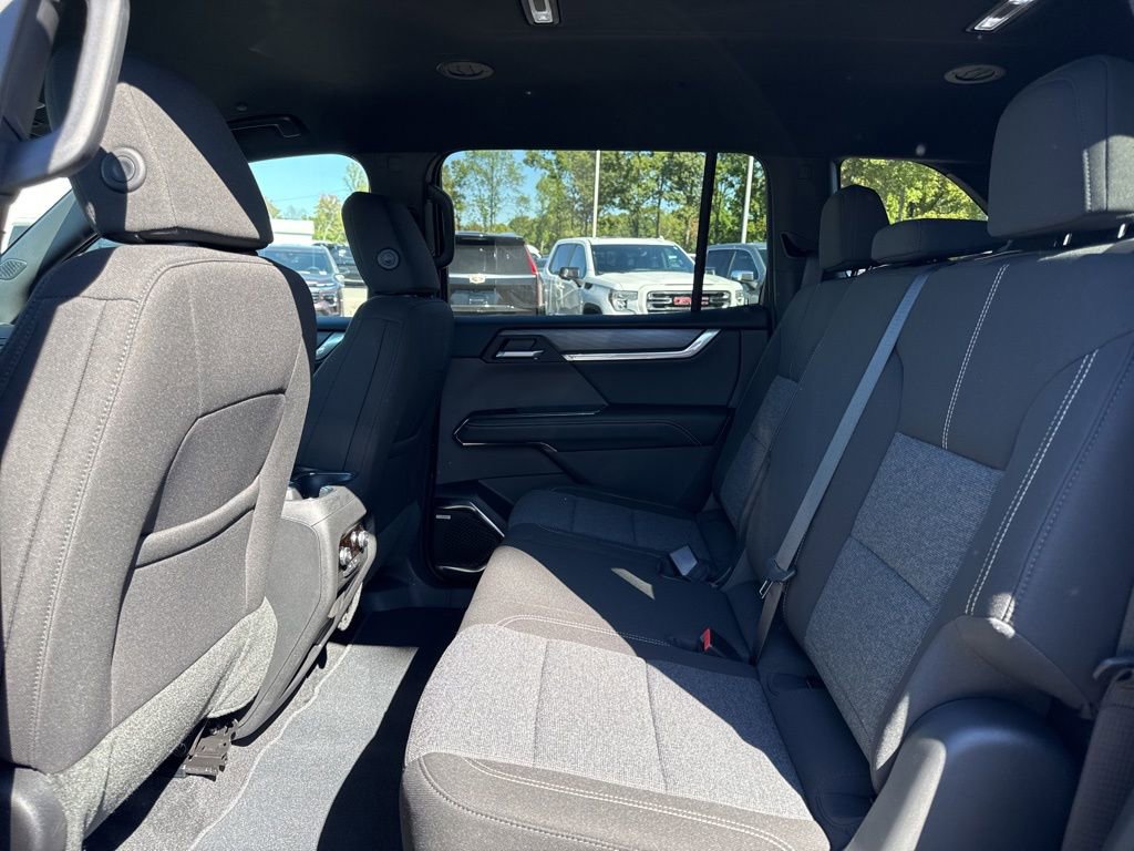 Used 2025 GMC Acadia Elevation image 11