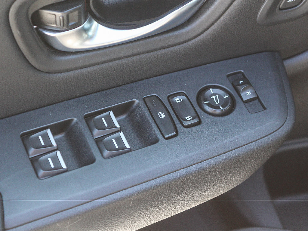 Certified 2025 Honda Pilot Touring image 21