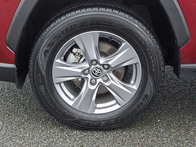 Used 2024 Toyota RAV4 XLE w/ Convenience Package image 8