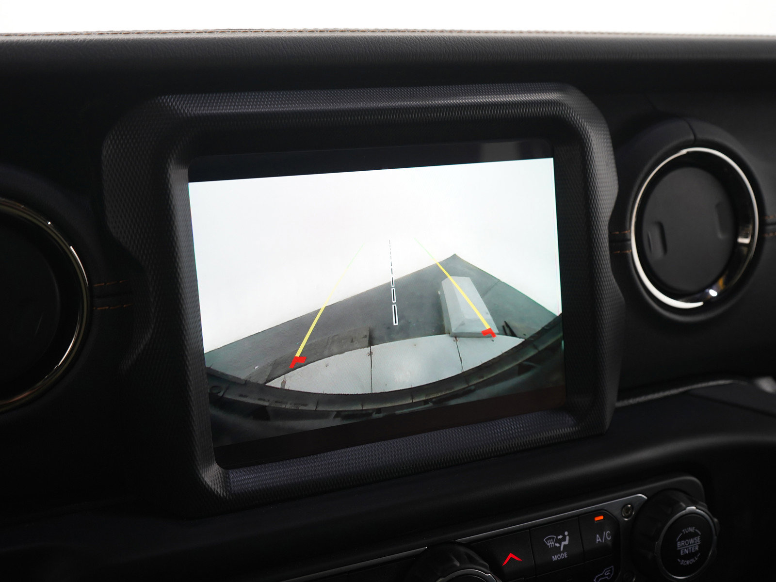 Used 2022 Jeep Wrangler Unlimited Sahara image 27