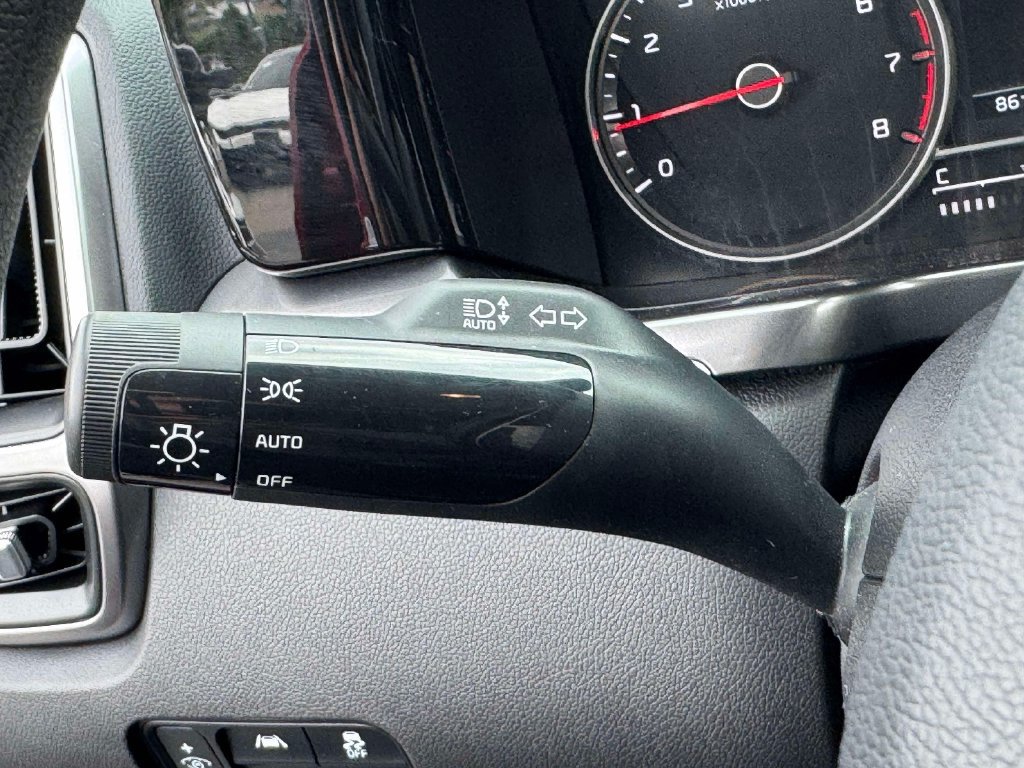 Certified 2023 Kia Sorento LX AWD/4WD image 25