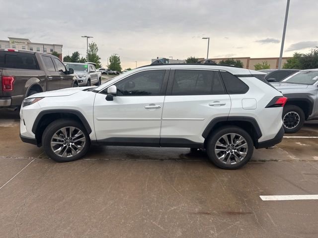 Used 2023 Toyota RAV4 XLE Premium FWD image 6