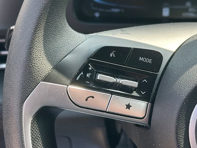 Used 2024 Hyundai Elantra SE FWD image 24