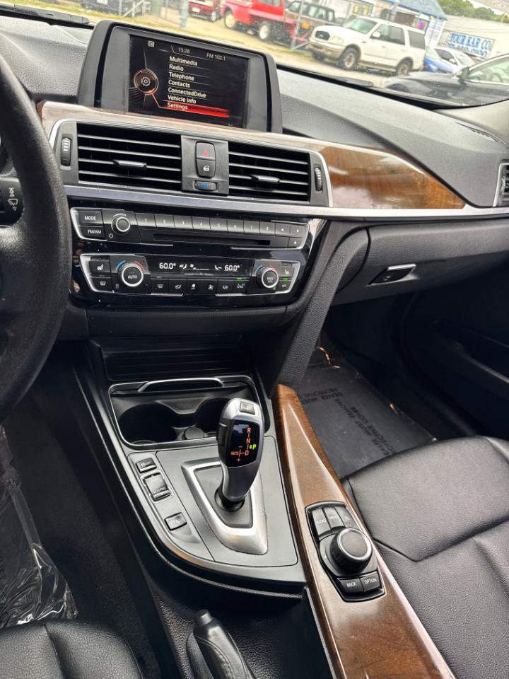 Used 2017 BMW 320i xDrive Sedan AWD/4WD image 21