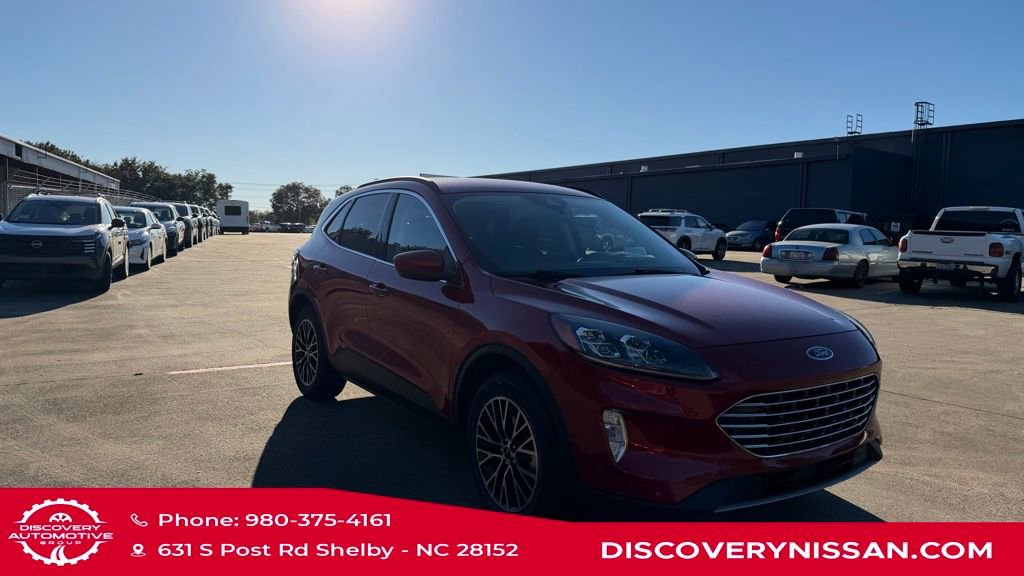 Used 2022 Ford Escape Titanium w/ Titanium Premium Package image 5