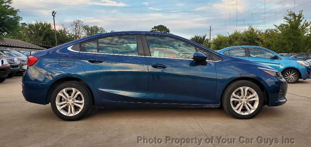 Used 2019 Chevrolet Cruze LT FWD image 11