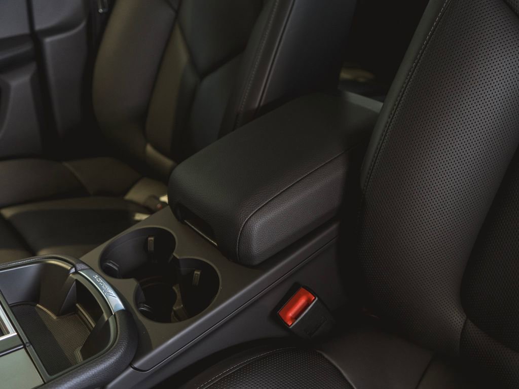 New 2025 Porsche Macan image 27