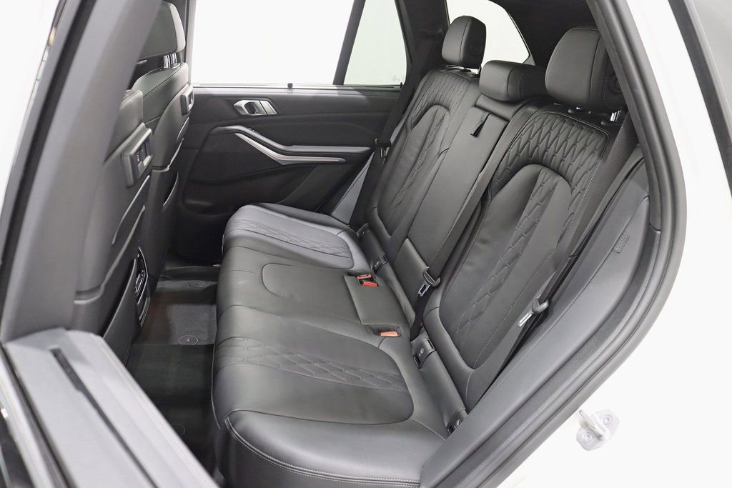 Used 2022 BMW X5 xDrive40i w/ M Sport Package image 34