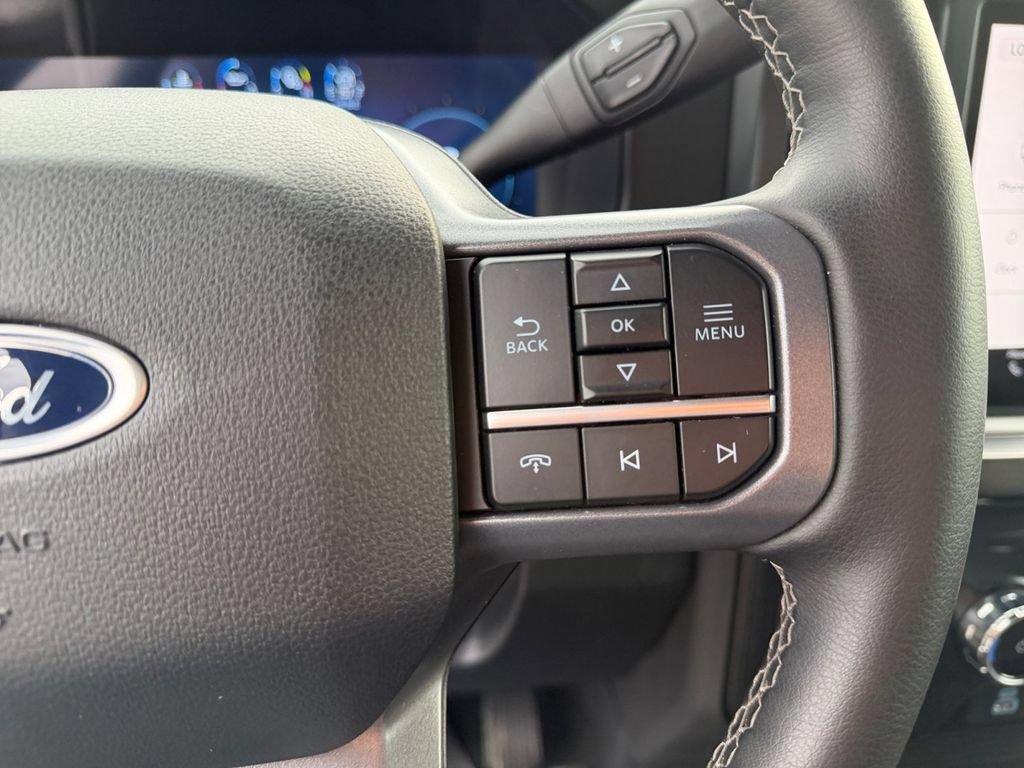 Used 2025 Ford F350 Lariat AWD/4WD image 33