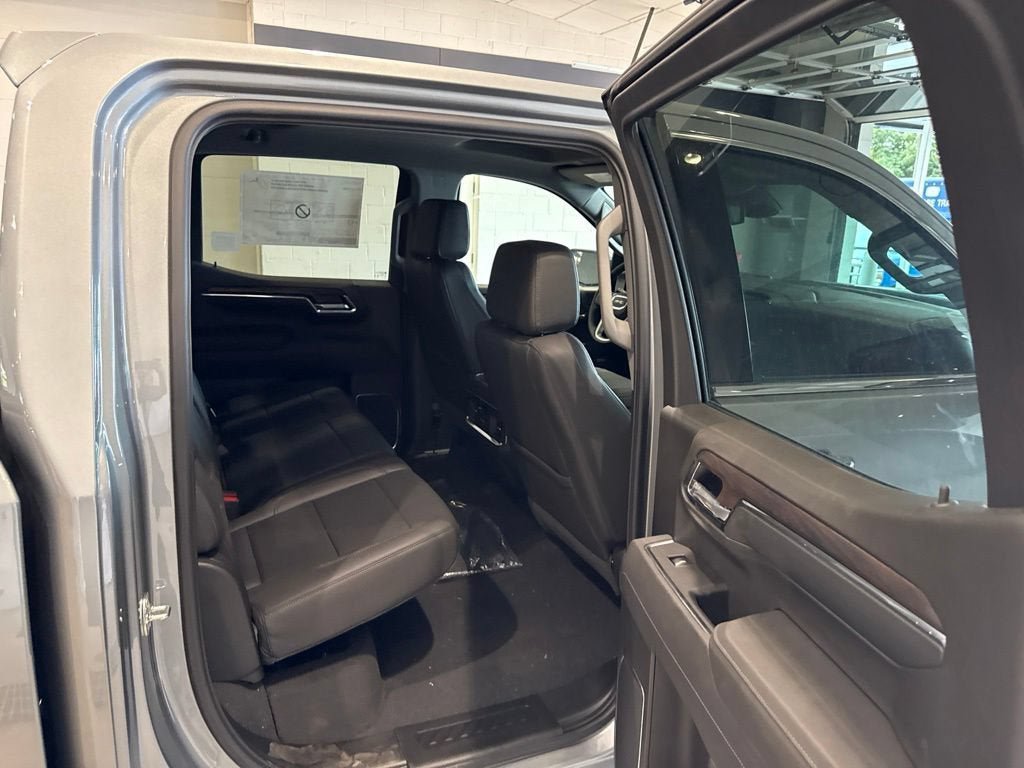 New 2026 GMC Sierra 1500 SLT w/ SLT Convenience Package AWD/4WD image 16