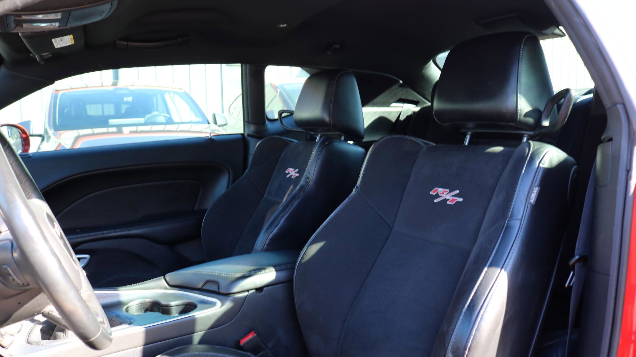 Used 2015 Dodge Challenger R/T Scat Pack w/ Scat Pack Appearance Package RWD image 10