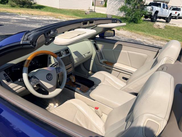 Used 2005 Cadillac XLR RWD image 13