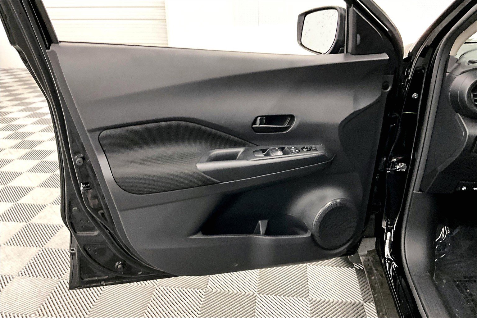 New 2025 Nissan Kicks Play S image 54