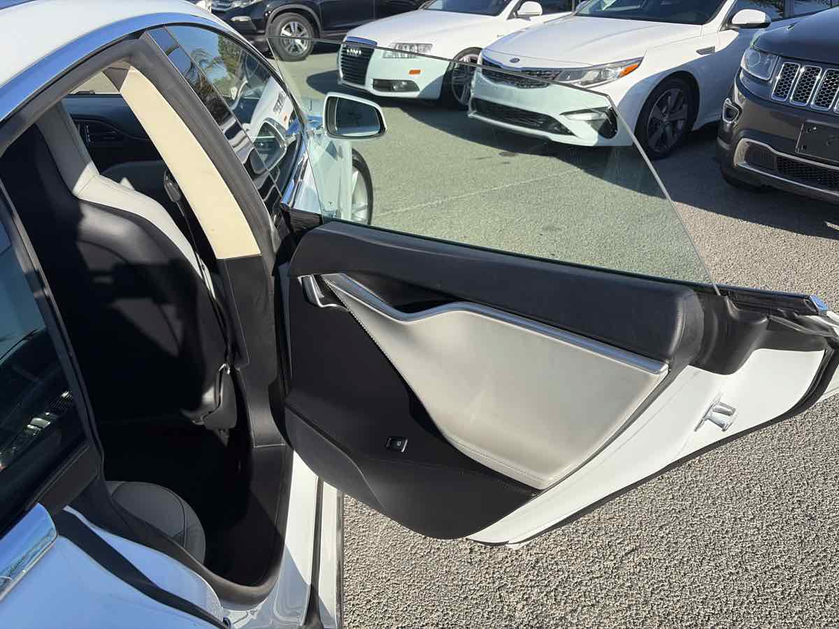 Used 2012 Tesla Model S RWD image 23