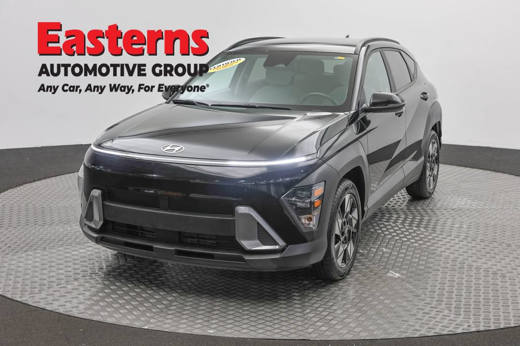 Used 2024 Hyundai Kona SEL FWD image 1