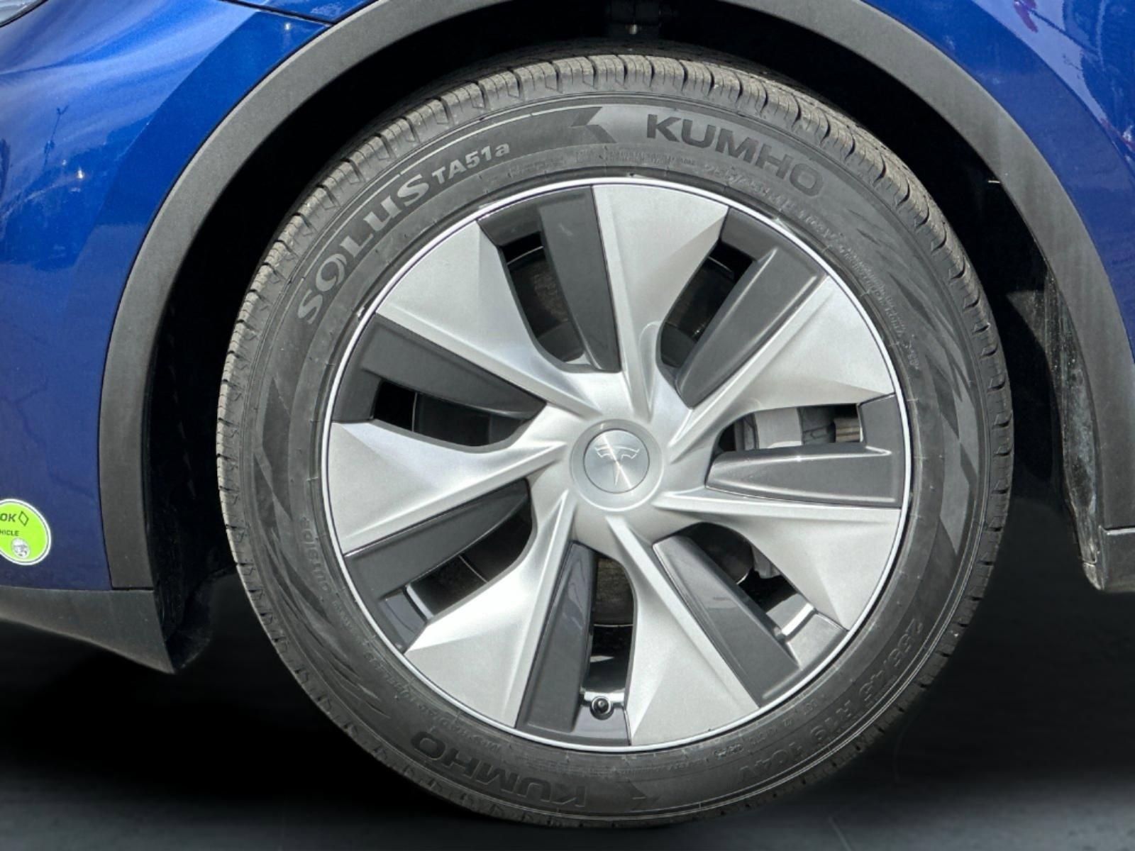 Used 2023 Tesla Model Y Long Range image 24