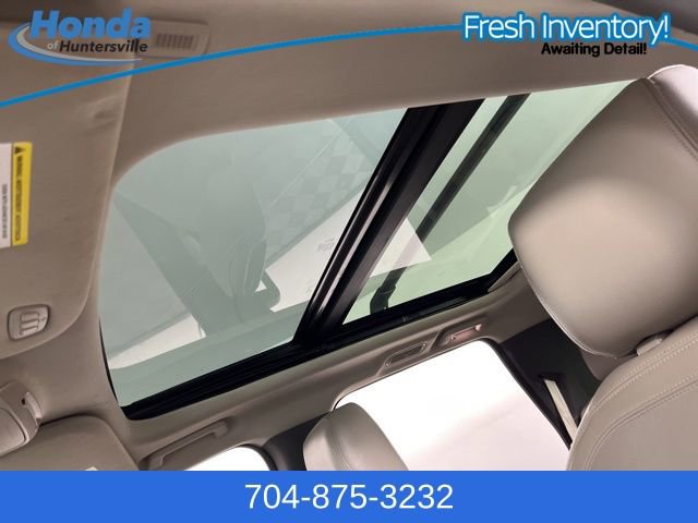 Used 2018 Ford Expedition Limited w/ Equipment Group 301A image 32