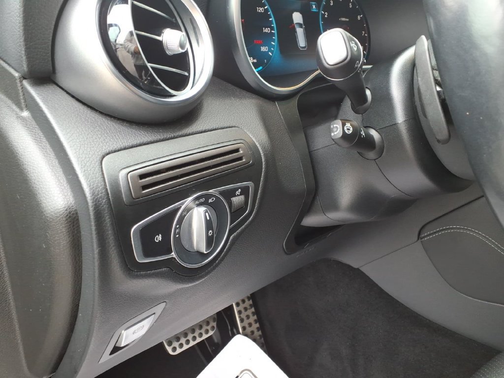 Used 2020 Mercedes-Benz GLC 300 4MATIC image 17