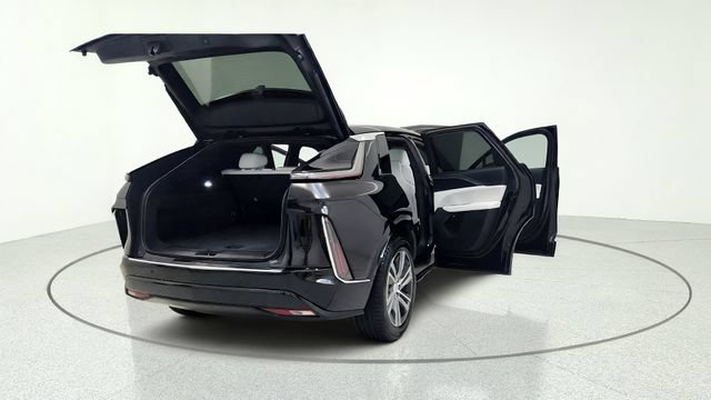 Used 2025 Cadillac Lyriq Luxury AWD/4WD image 18