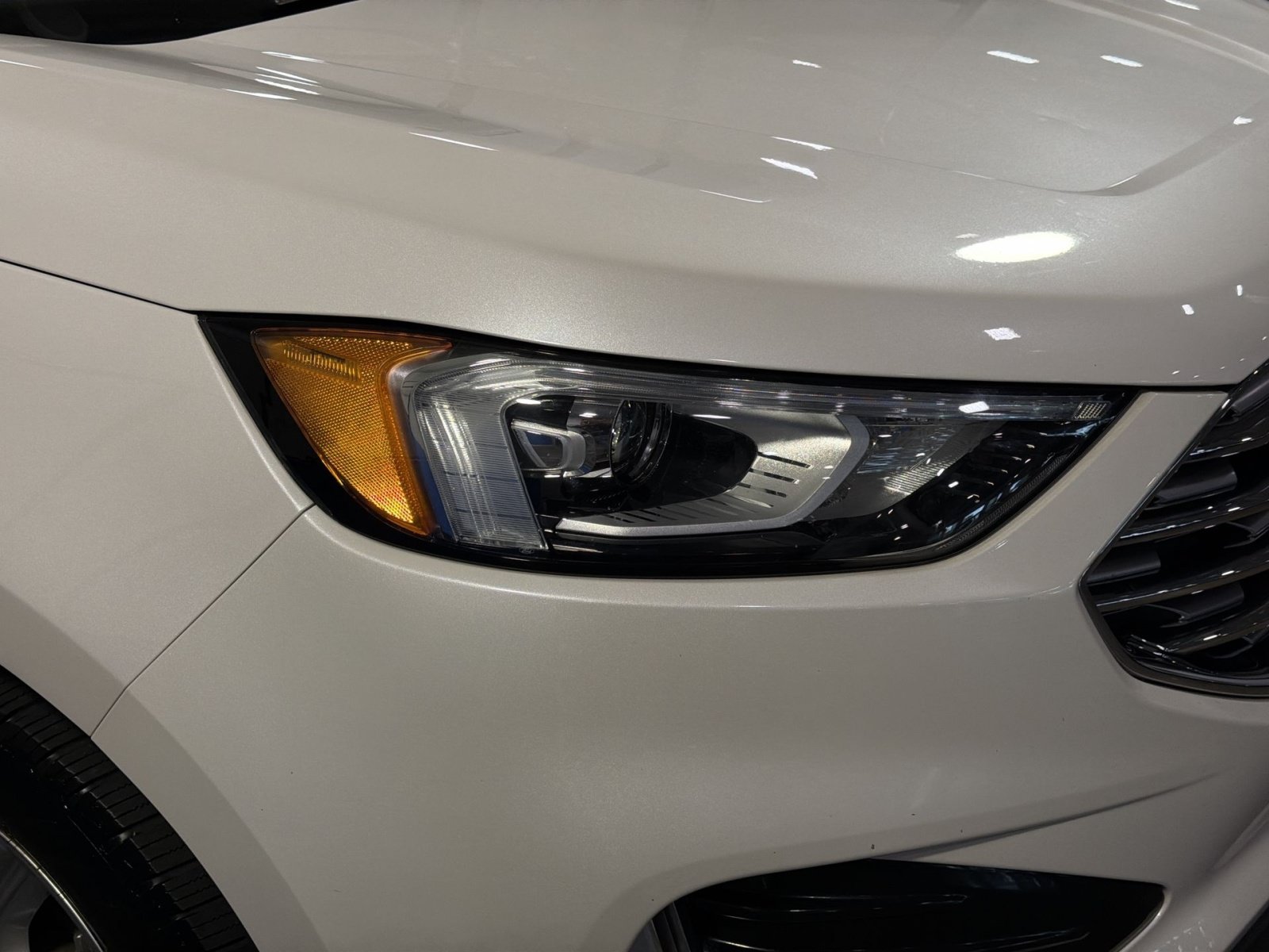Used 2019 Ford Edge Titanium w/ Class II Trailer Tow Package AWD/4WD image 13