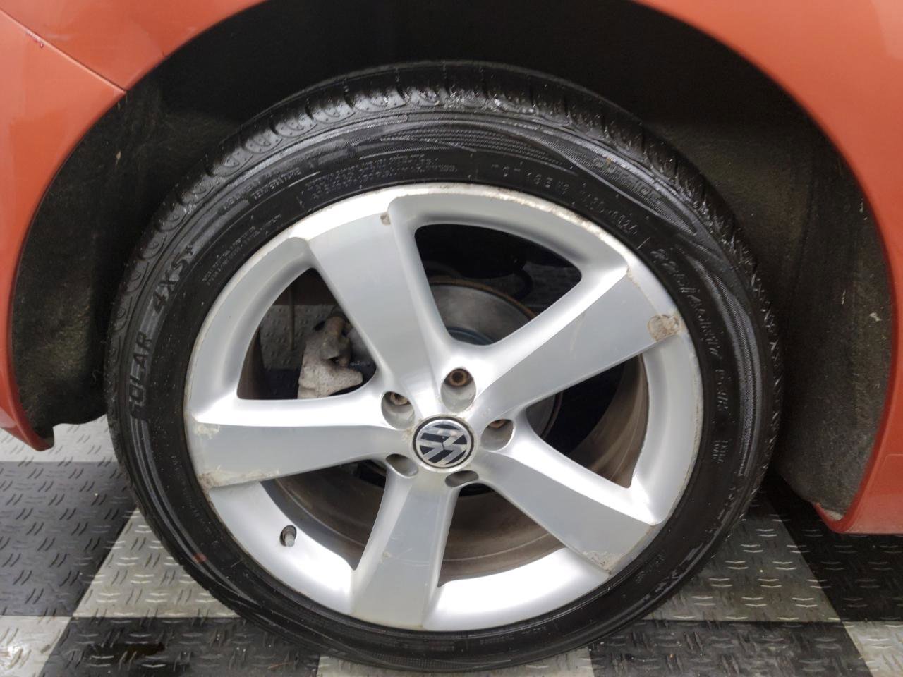 Used 2010 Volkswagen Beetle Red Rock FWD image 20