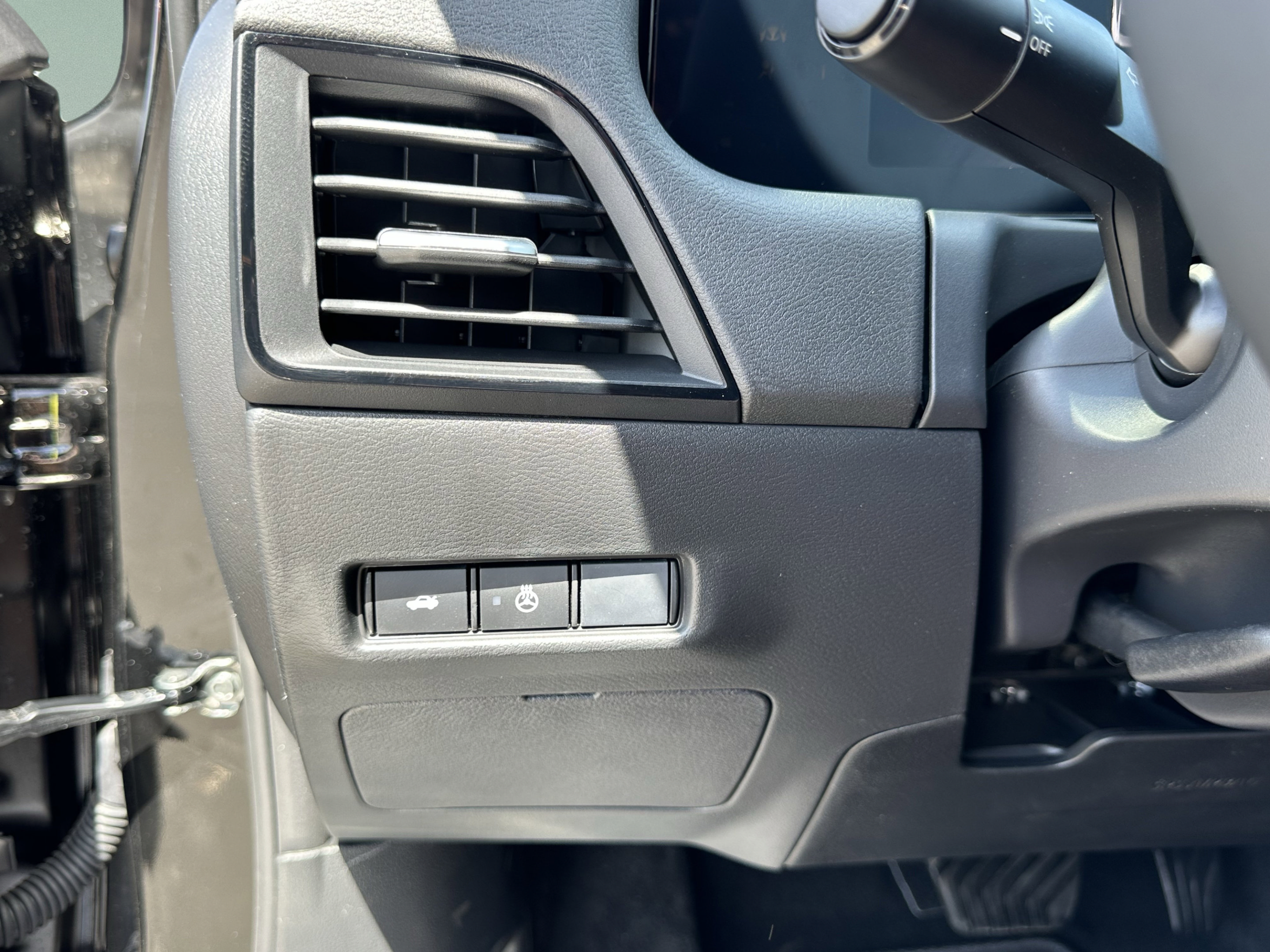 New 2026 Nissan Sentra SR w/ SR All Weather Package FWD image 25