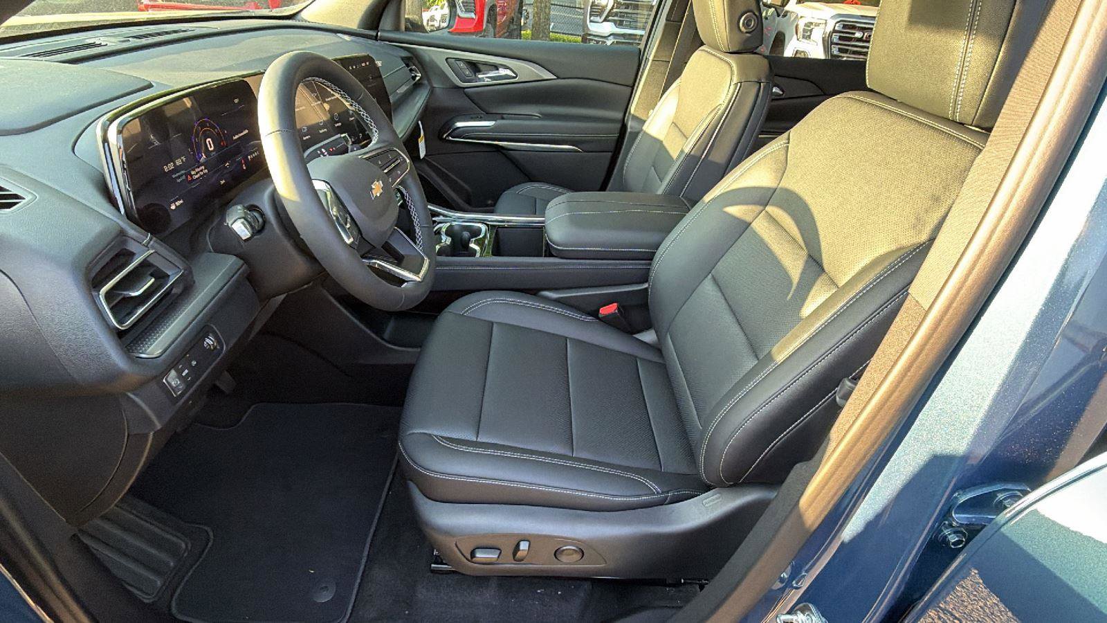 New 2026 Chevrolet Traverse LT FWD image 37