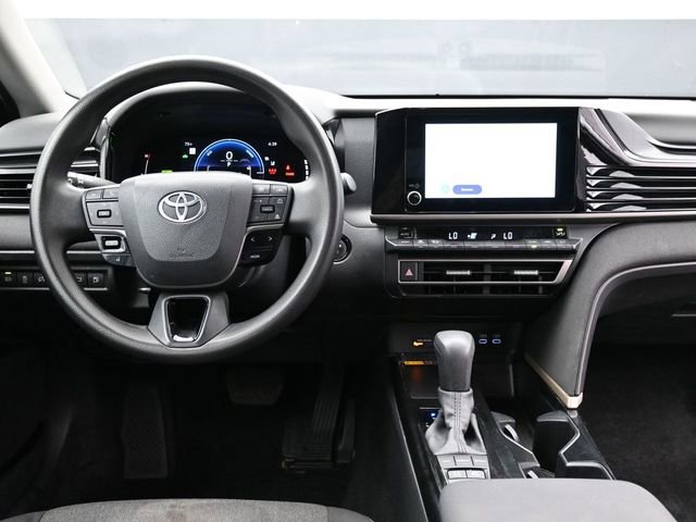 Used 2025 Toyota Camry LE FWD image 10