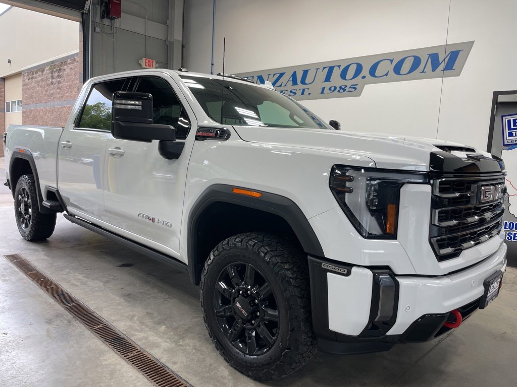 Used 2024 GMC Sierra 2500 AT4 w/ AT4 Premium Plus Package image 2