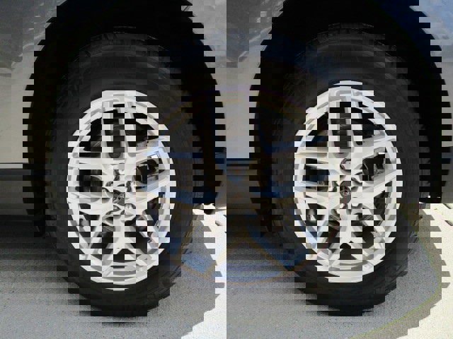 Used 2024 Ford Edge SEL image 9