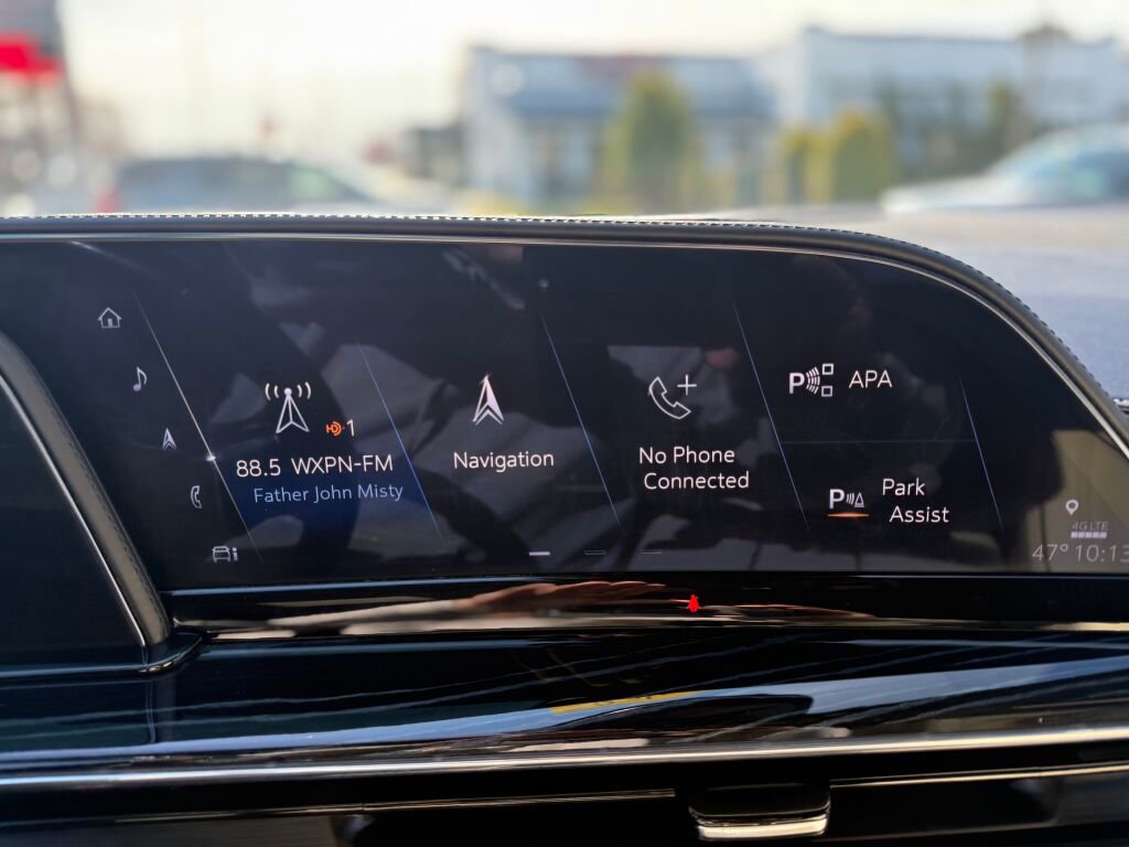 Used 2021 Cadillac Escalade ESV Sport w/ Driver Assist Tech Package image 17