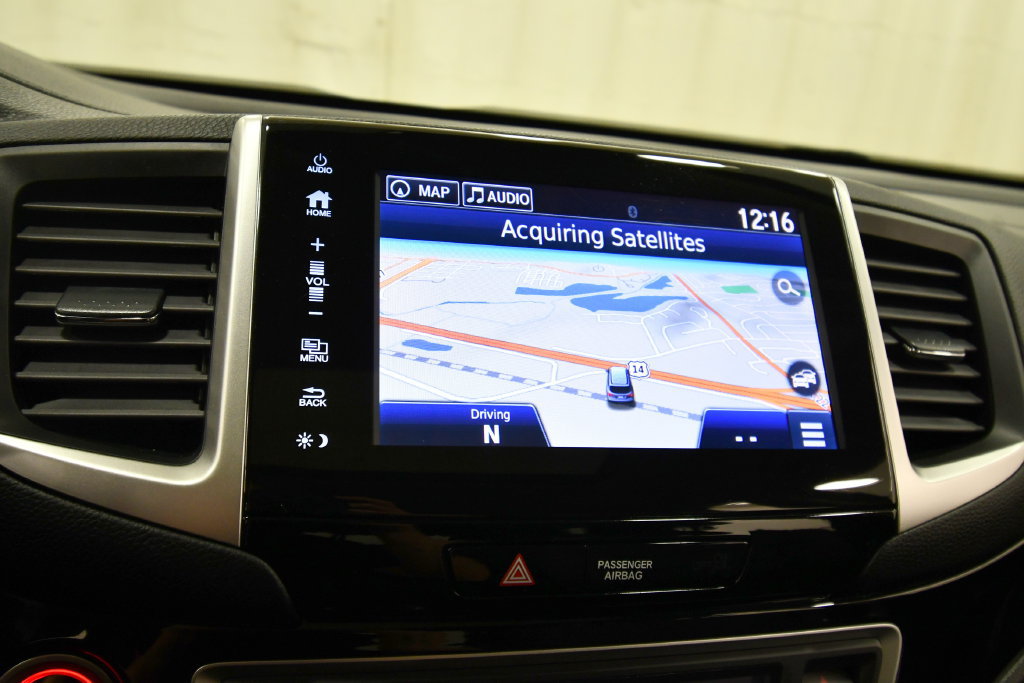 Certified 2017 Honda Pilot Touring image 25
