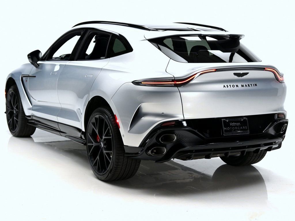 Used 2026 Aston Martin DBX S image 4