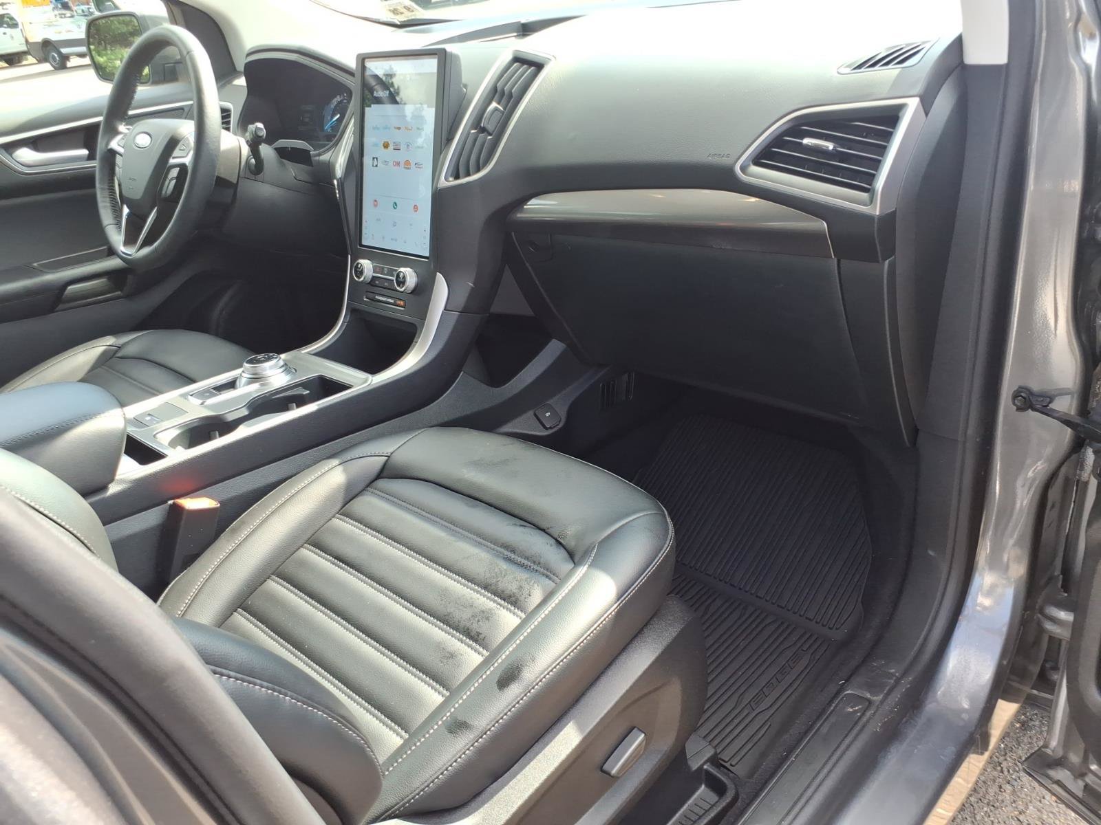 Certified 2024 Ford Edge SEL w/ Convenience Package AWD/4WD image 9